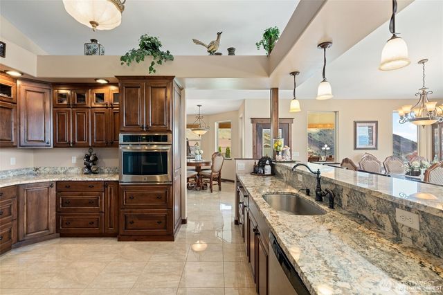 44 Sageland Road, East Wenatchee, WA 98802