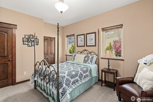 44 Sageland Road, East Wenatchee, WA 98802