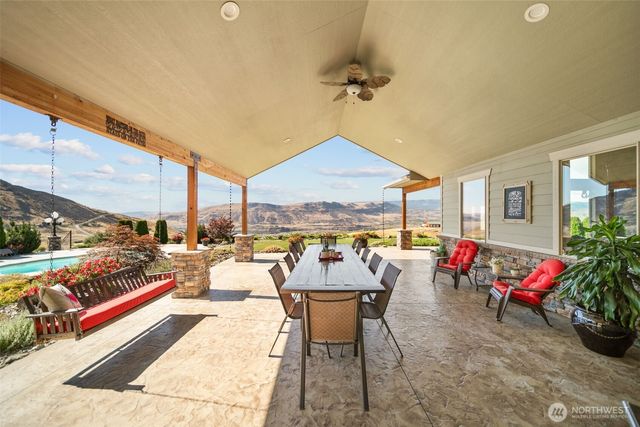 44 Sageland Road, East Wenatchee, WA 98802