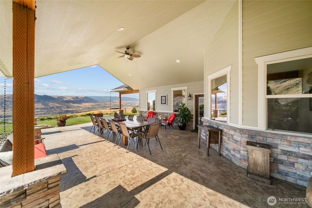 44 Sageland Road, East Wenatchee, WA 98802