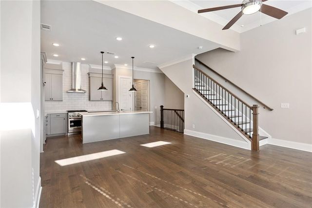 582 Broadview Place NE, Atlanta, GA 30324