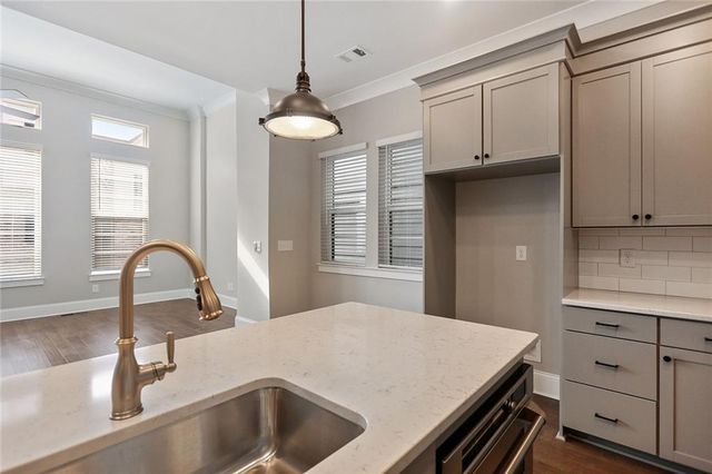 582 Broadview Place NE, Atlanta, GA 30324