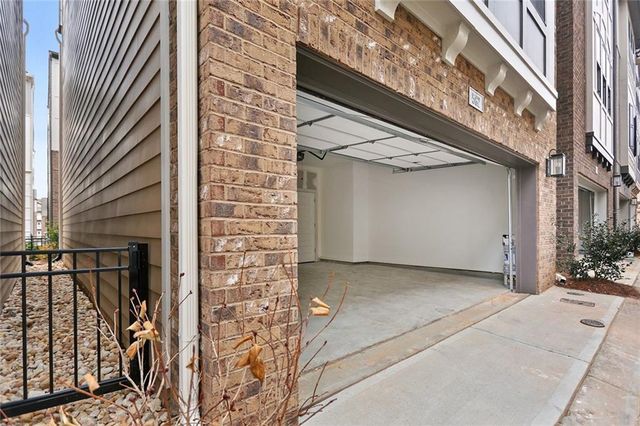 582 Broadview Place NE, Atlanta, GA 30324
