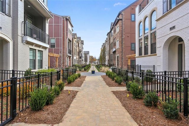 582 Broadview Place NE, Atlanta, GA 30324
