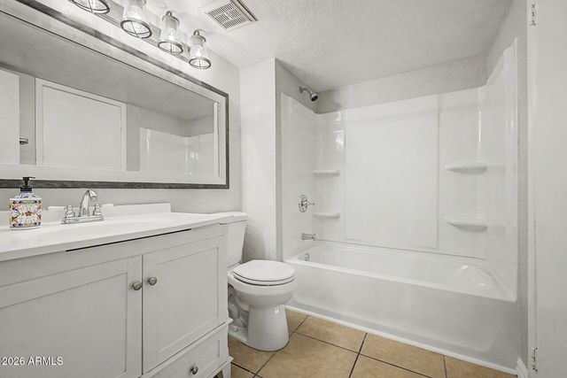 4730 W NORTHERN Avenue 1104, Glendale, AZ 85301