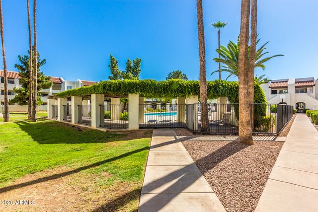 4730 W NORTHERN Avenue 1104, Glendale, AZ 85301