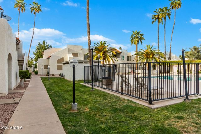 4730 W NORTHERN Avenue 1104, Glendale, AZ 85301