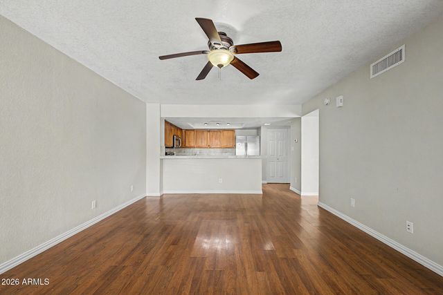 4730 W NORTHERN Avenue 1104, Glendale, AZ 85301