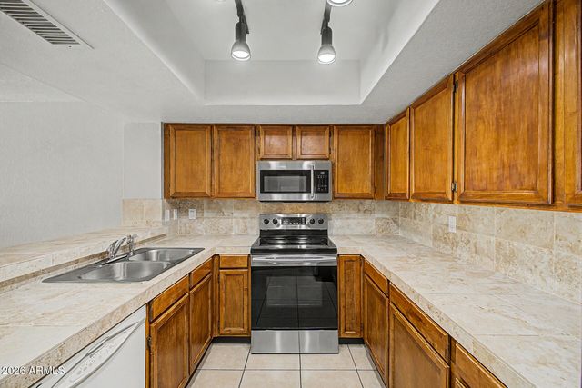 4730 W NORTHERN Avenue 1104, Glendale, AZ 85301