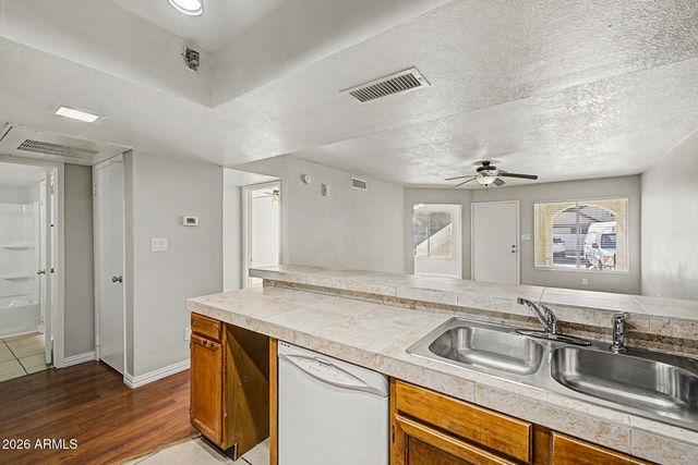4730 W NORTHERN Avenue 1104, Glendale, AZ 85301