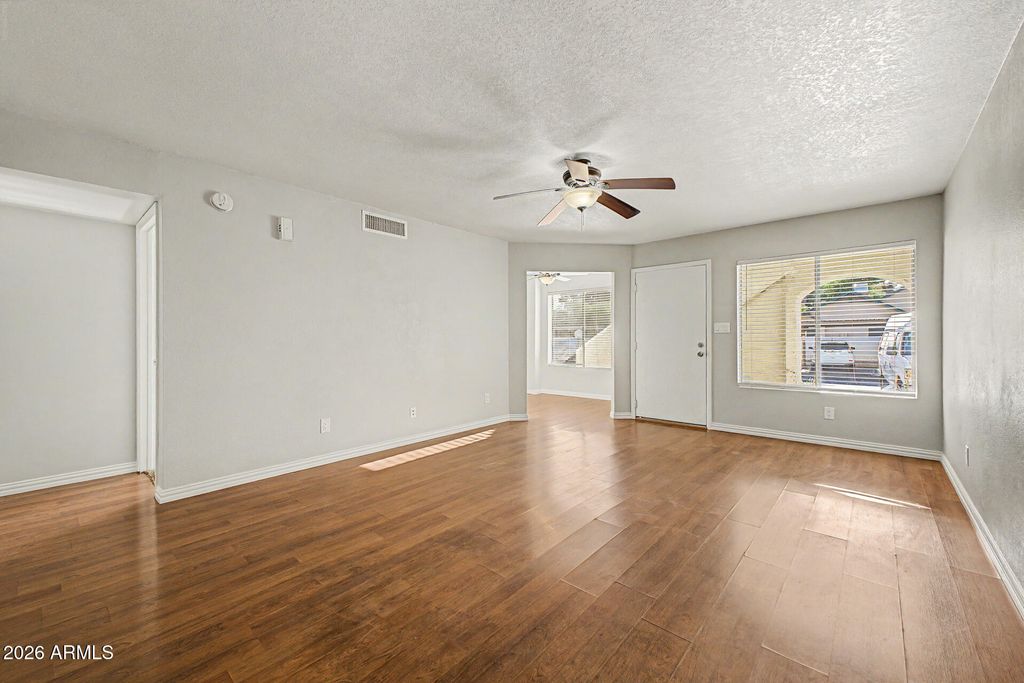 4730 W NORTHERN Avenue 1104, Glendale, AZ 85301