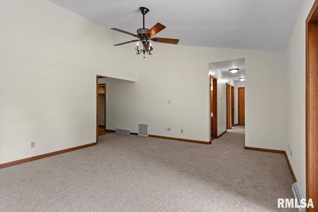 2525 LINDBERGH Boulevard, Springfield, IL 62704