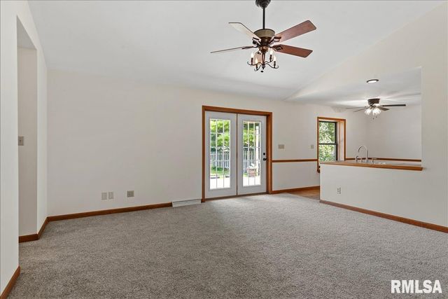 2525 LINDBERGH Boulevard, Springfield, IL 62704