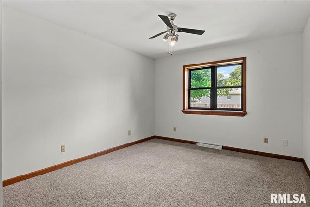 2525 LINDBERGH Boulevard, Springfield, IL 62704