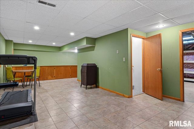 2525 LINDBERGH Boulevard, Springfield, IL 62704