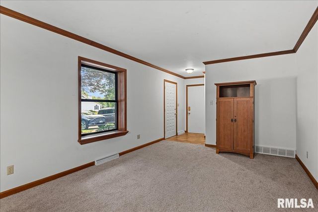 2525 LINDBERGH Boulevard, Springfield, IL 62704