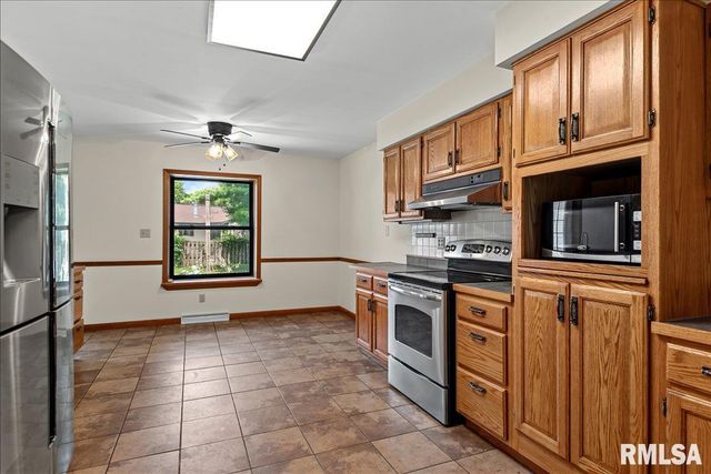 2525 LINDBERGH Boulevard, Springfield, IL 62704