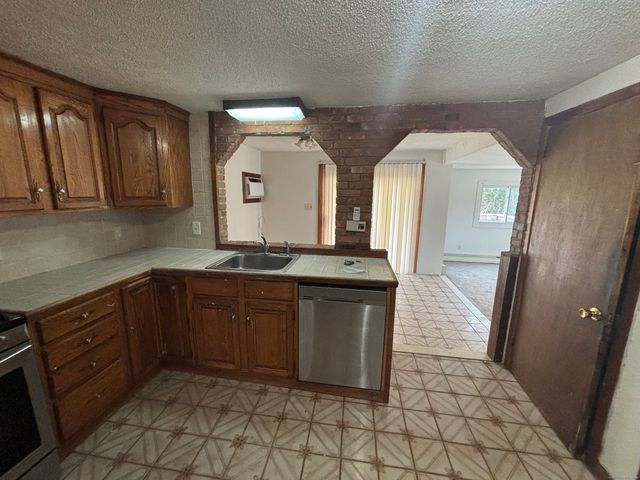 83 Forest Street, East Hartford, CT 06118