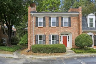 11 Scotland Place NW, Atlanta, GA 30318