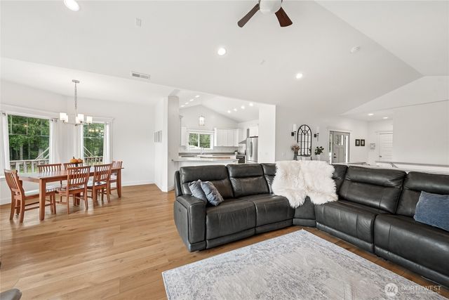 659 Walker Road, Hoquiam, WA 98550