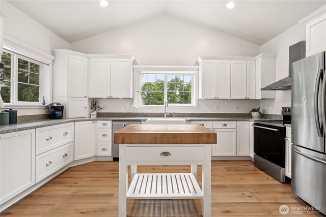 659 Walker Road, Hoquiam, WA 98550