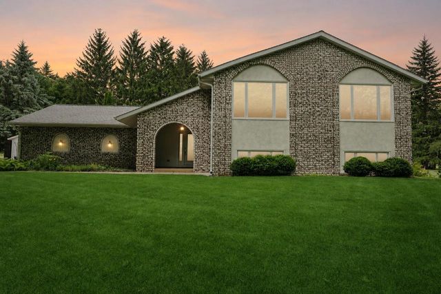 6680 Token Way, Deforest, WI 53532
