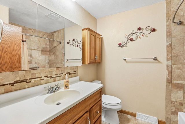 6680 Token Way, Deforest, WI 53532
