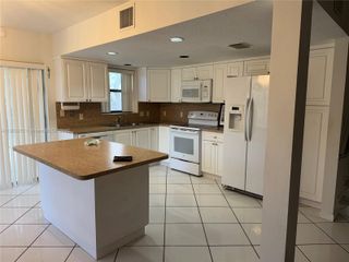 4725 SW 62nd Ave 201, Davie, FL 33314