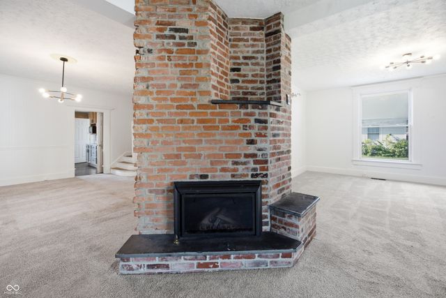 206 S Broadway Street, Pendleton, IN 46064