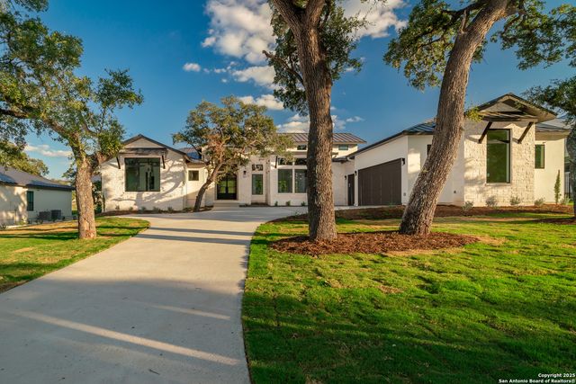 24403 Tres Arroyos, San Antonio, TX 78255