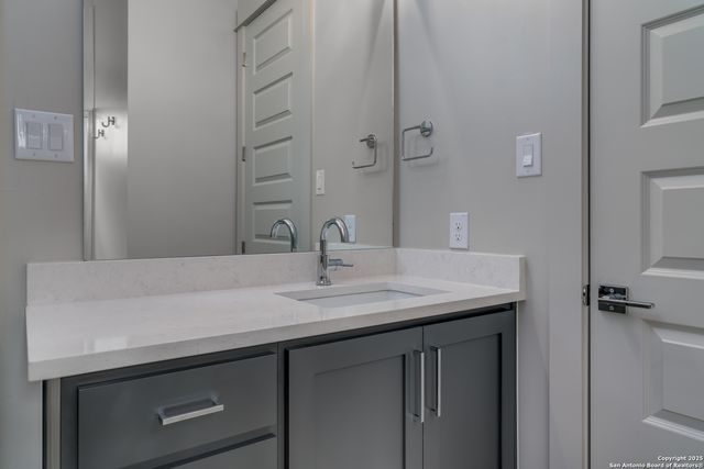 24403 Tres Arroyos, San Antonio, TX 78255