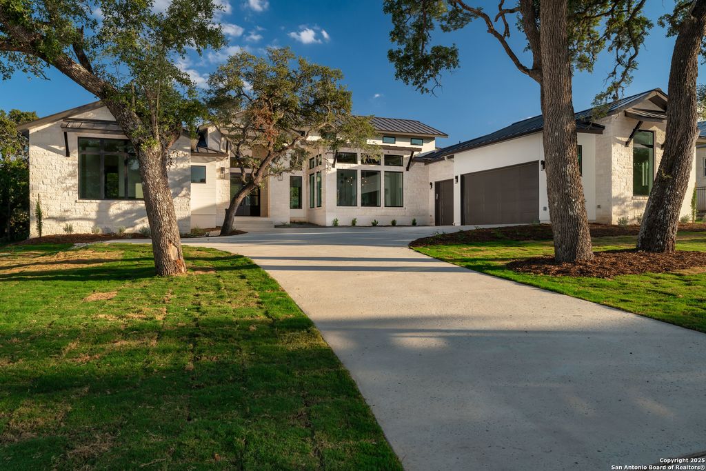 24403 Tres Arroyos, San Antonio, TX 78255