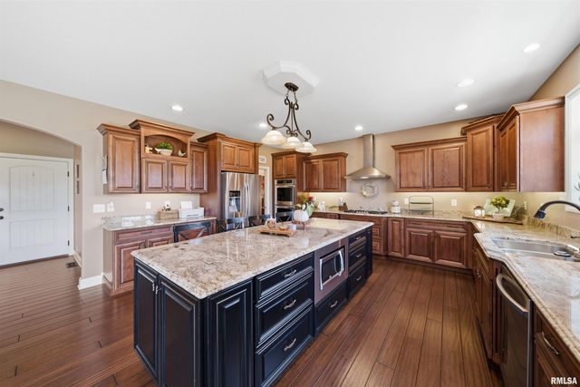 406 COTTINGHAM Lane, Germantown Hills, IL 61548