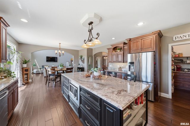 406 COTTINGHAM Lane, Germantown Hills, IL 61548