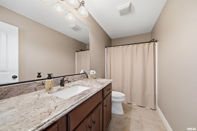 406 COTTINGHAM Lane, Germantown Hills, IL 61548