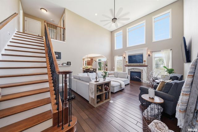 406 COTTINGHAM Lane, Germantown Hills, IL 61548