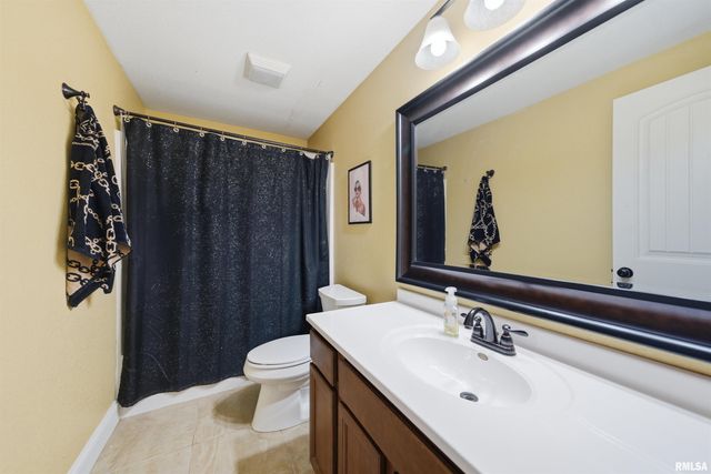 406 COTTINGHAM Lane, Germantown Hills, IL 61548