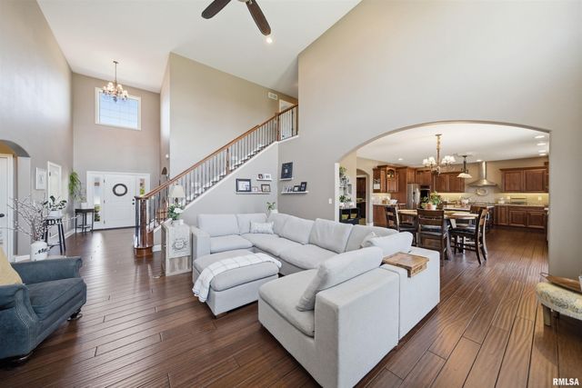 406 COTTINGHAM Lane, Germantown Hills, IL 61548