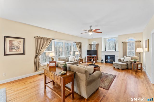 24 Andrew Place, Southbury, CT 06488