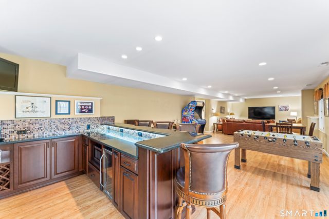 24 Andrew Place, Southbury, CT 06488