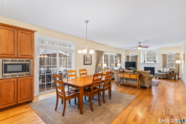 24 Andrew Place, Southbury, CT 06488