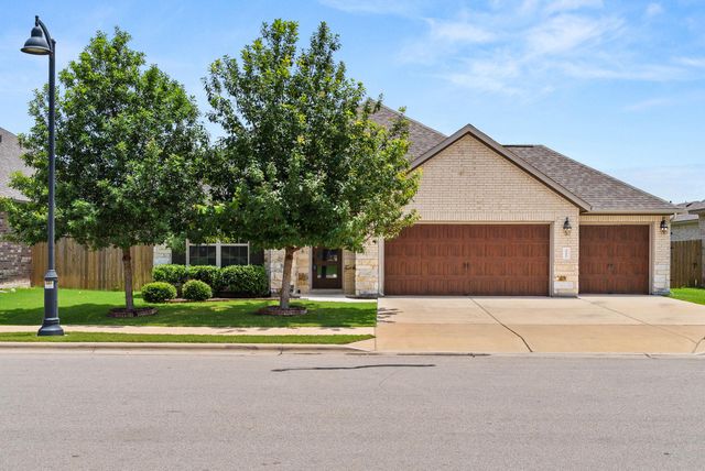 1211 Knowles DR, Hutto, TX 78634