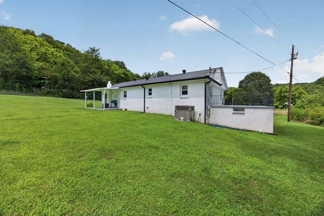 221 England Hollow Rd, Gainesboro, TN 38562