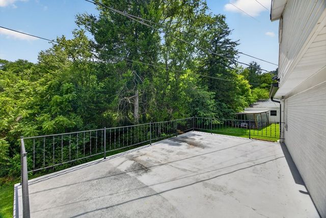 221 England Hollow Rd, Gainesboro, TN 38562