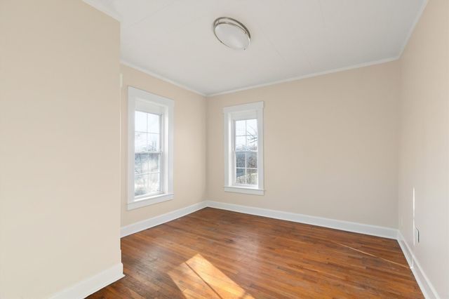 2707 Hickman Road, Des Moines, IA 50310