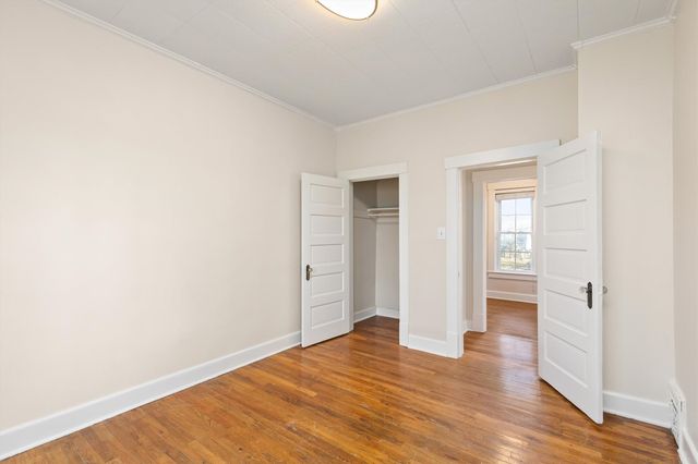 2707 Hickman Road, Des Moines, IA 50310