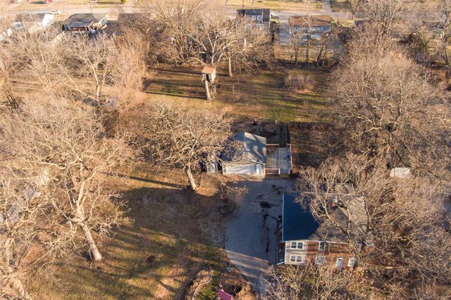 2707 Hickman Road, Des Moines, IA 50310