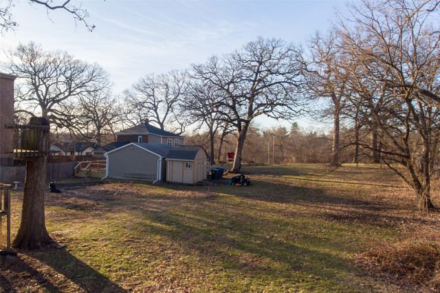 2707 Hickman Road, Des Moines, IA 50310