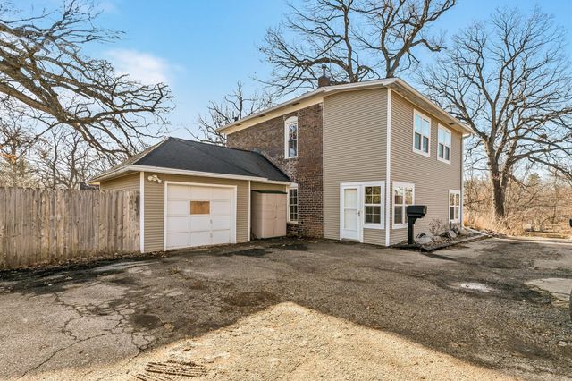 2707 Hickman Road, Des Moines, IA 50310