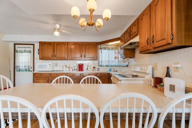 66506 E 258 Road, Grove, OK 74344